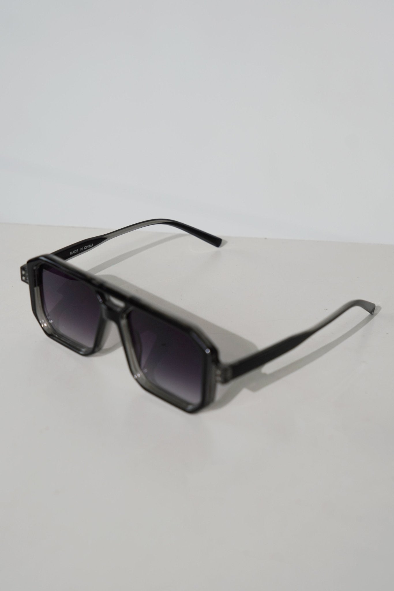 Popping Black Gradient Tint and Frame Sunglasses - TB-BondMenSunglasses